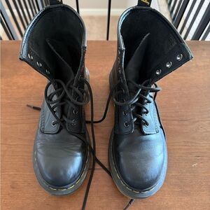 Dr Martens black 8 eyelet boots. Womens size 7